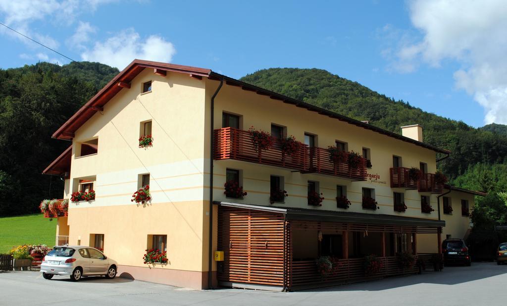Pri Vidrgarju Hotel Vace Exterior photo